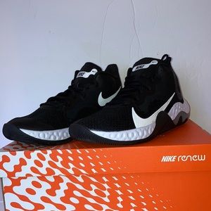 Nike Elevate Sport Shoes
